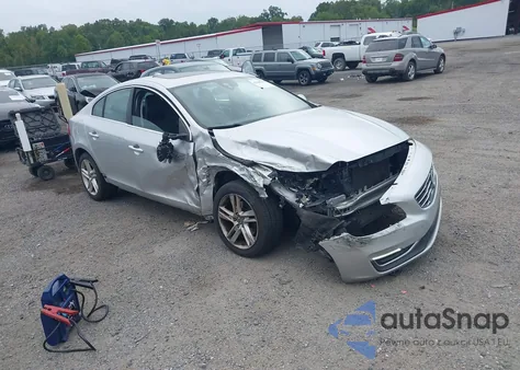 2015 Volvo S60 T5 Premier из США, поврежденный, VIN YV126MFB5F1305076